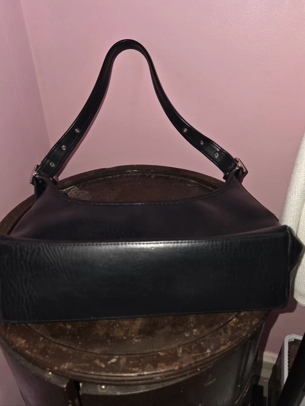 Coach Black Smooth Leather Shoulder Bag - Picture 5 of 16